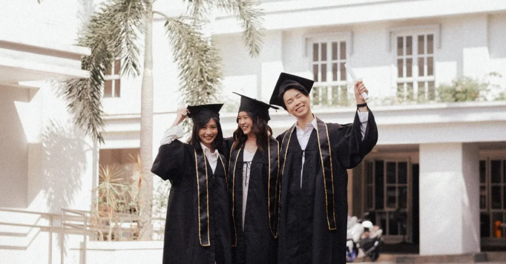 Neutral Simple Graduation Class Of 2025 Instagram Post 1024x536